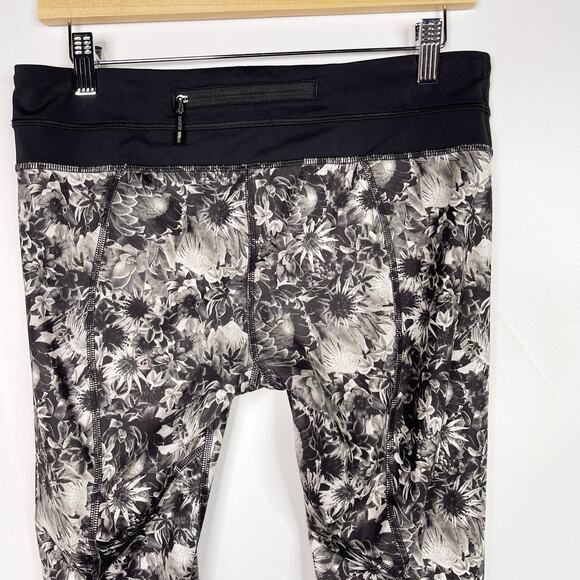 Lululemon Womens 8 Black White Run Inspire Crop II All Luxtreme Flowabunga - Picture 7 of 9